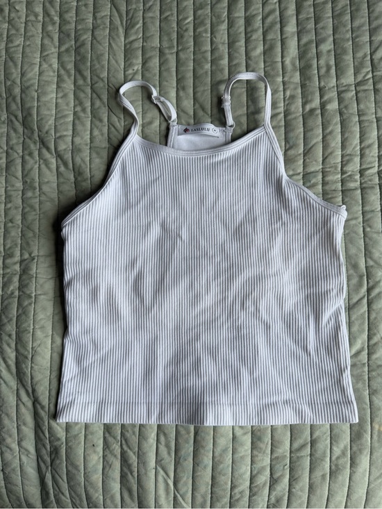 Laslulu Tops - White ribbed athletic tank